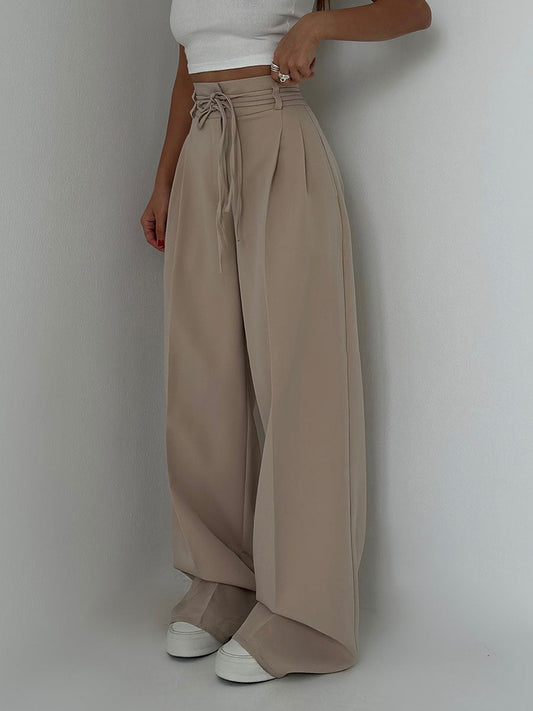 Luxe Regina™ | Elegant Wide-Leg Pants with High Waistband and Belt Detail