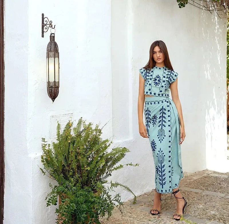 Top and skirt with an elegant print