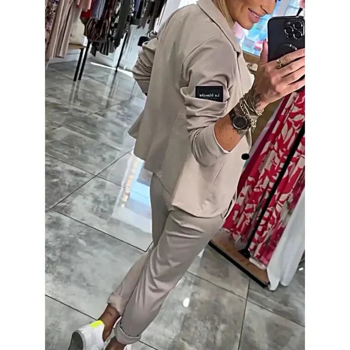 Tailored set with a soft blazer and relaxed joggers