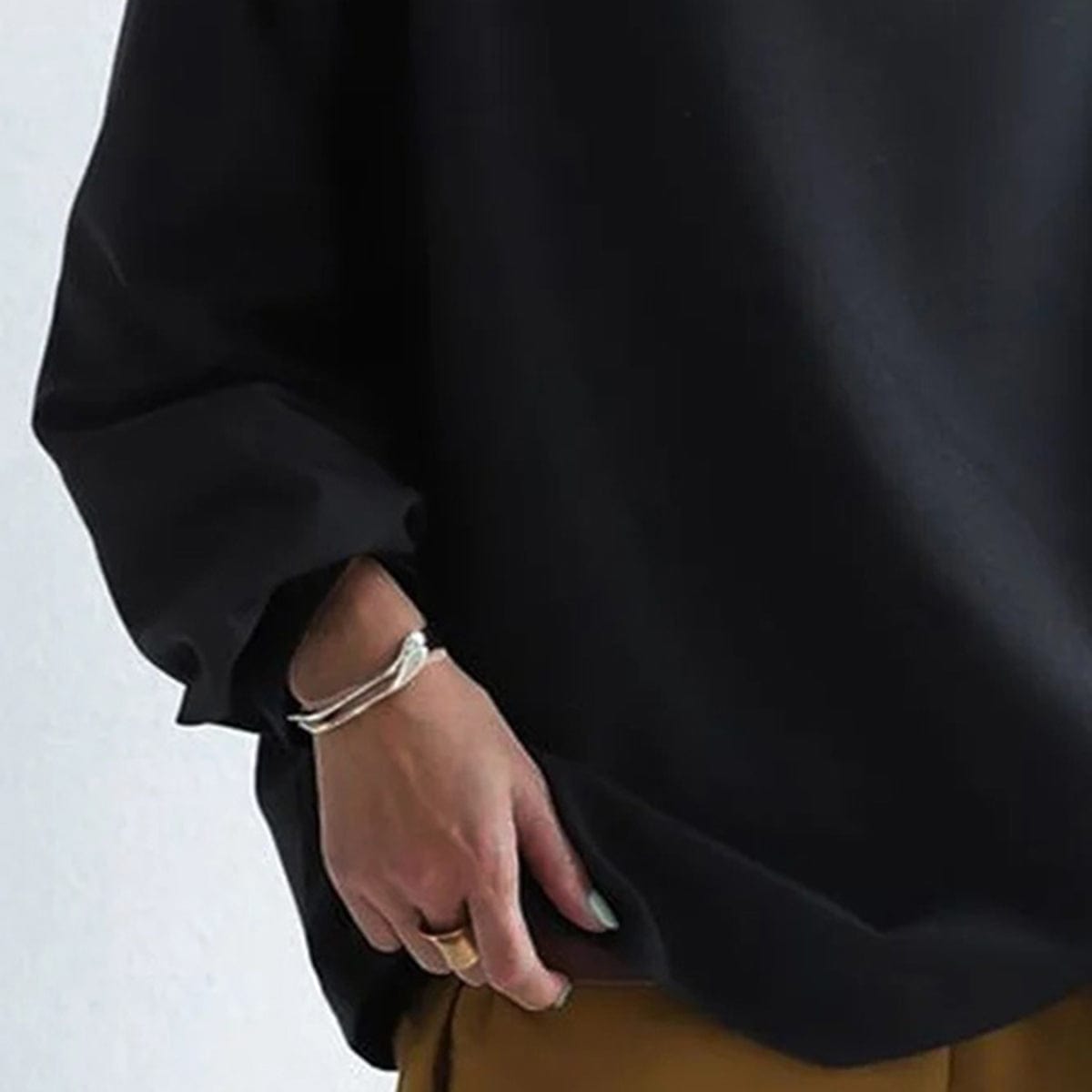 Luxe Regina™ | Chic High-Neck Pullover