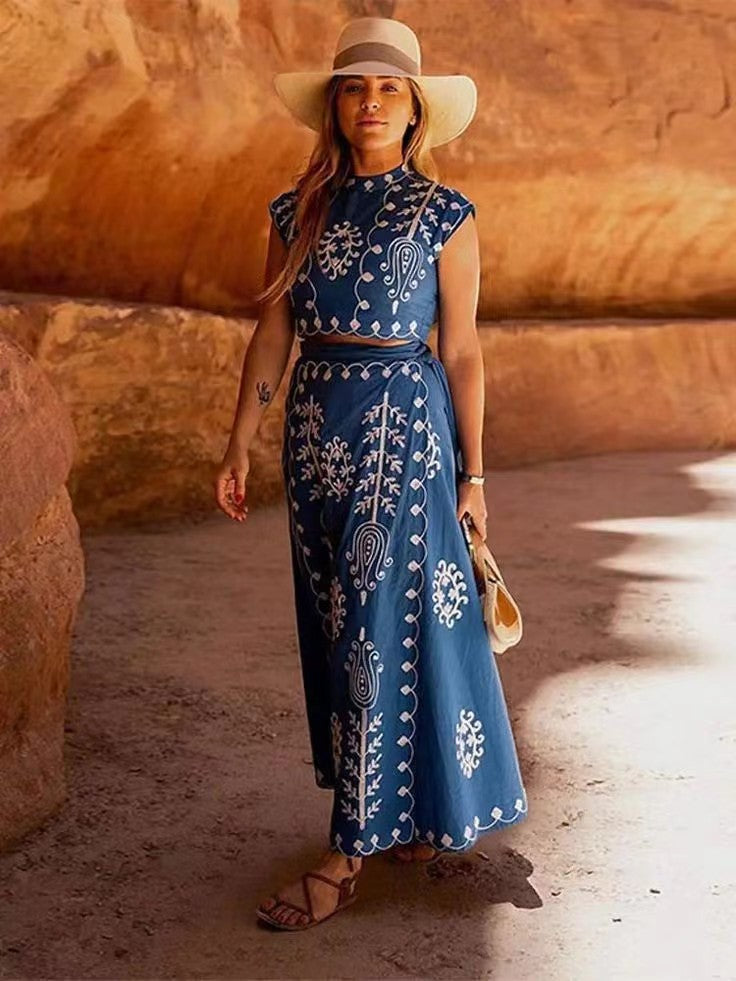 Top and skirt with an elegant print