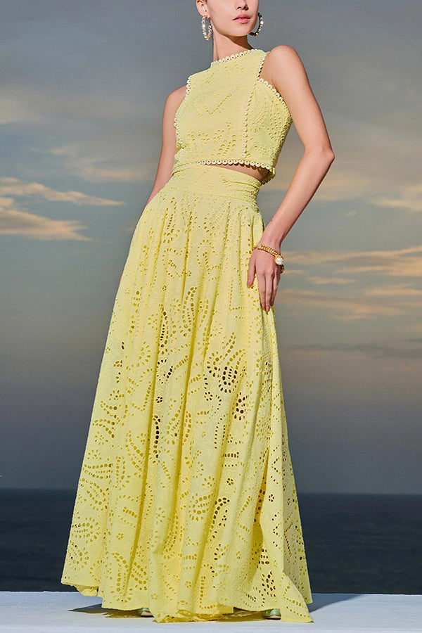 Boho set with broderie anglaise, cropped top, and pockets