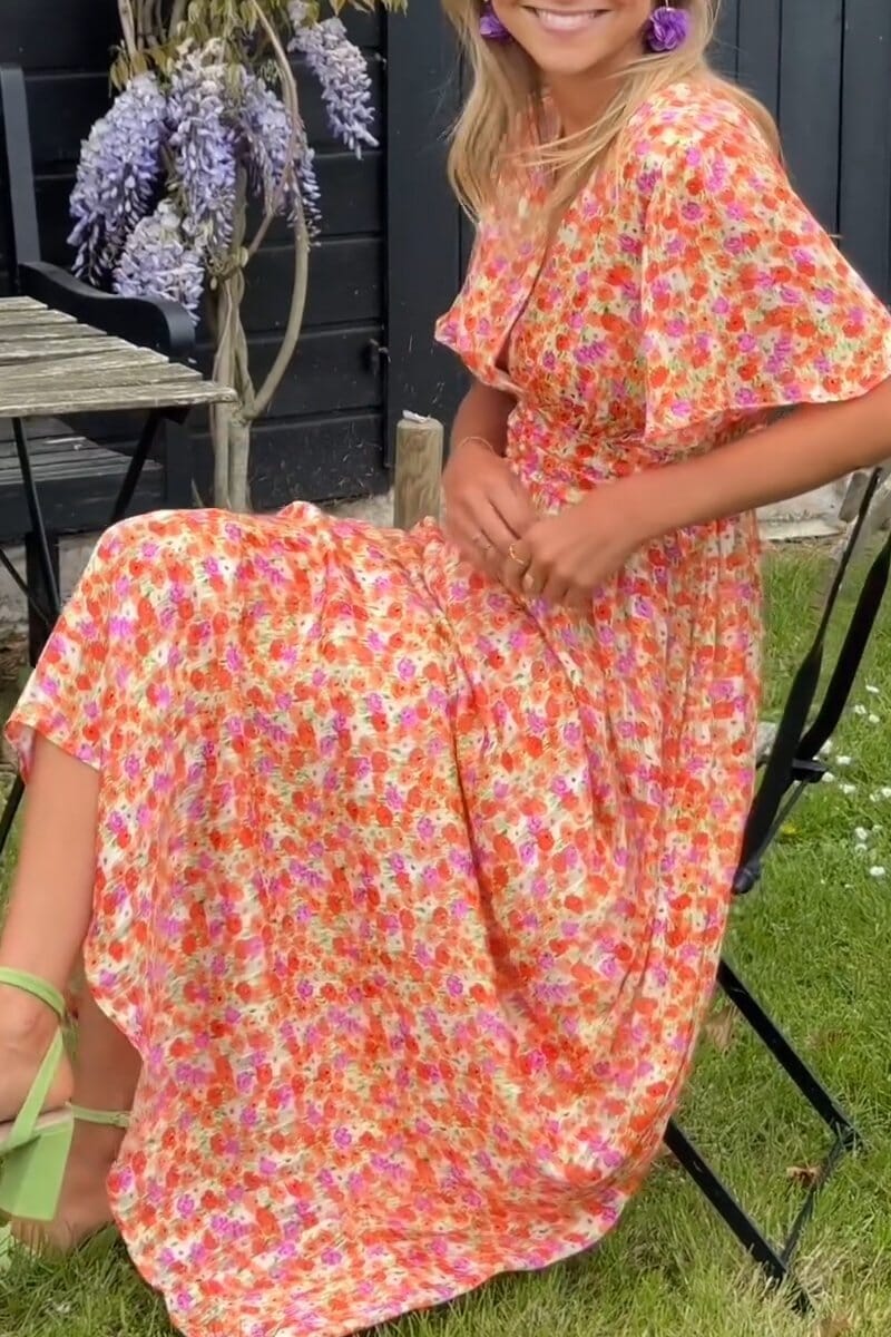 Luxe Regina™ | Elegant Maxi Dress with V-Neckline