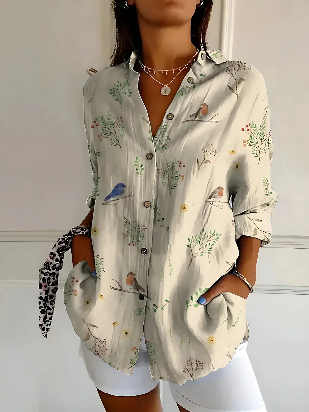 Luxe Regina™ – Blouse with Floral Wave Pattern