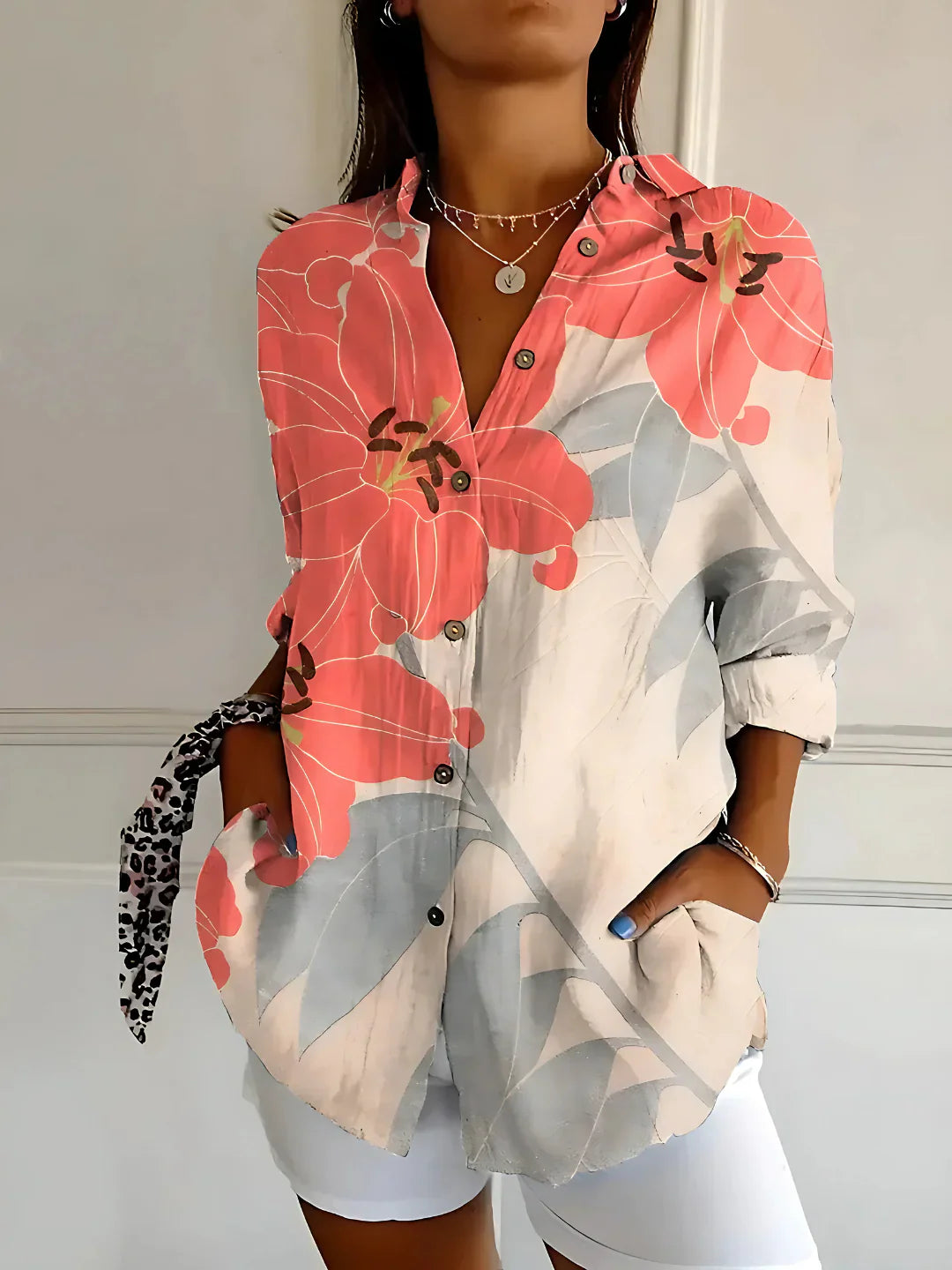 Luxe Regina™ – Blouse with Floral Wave Pattern