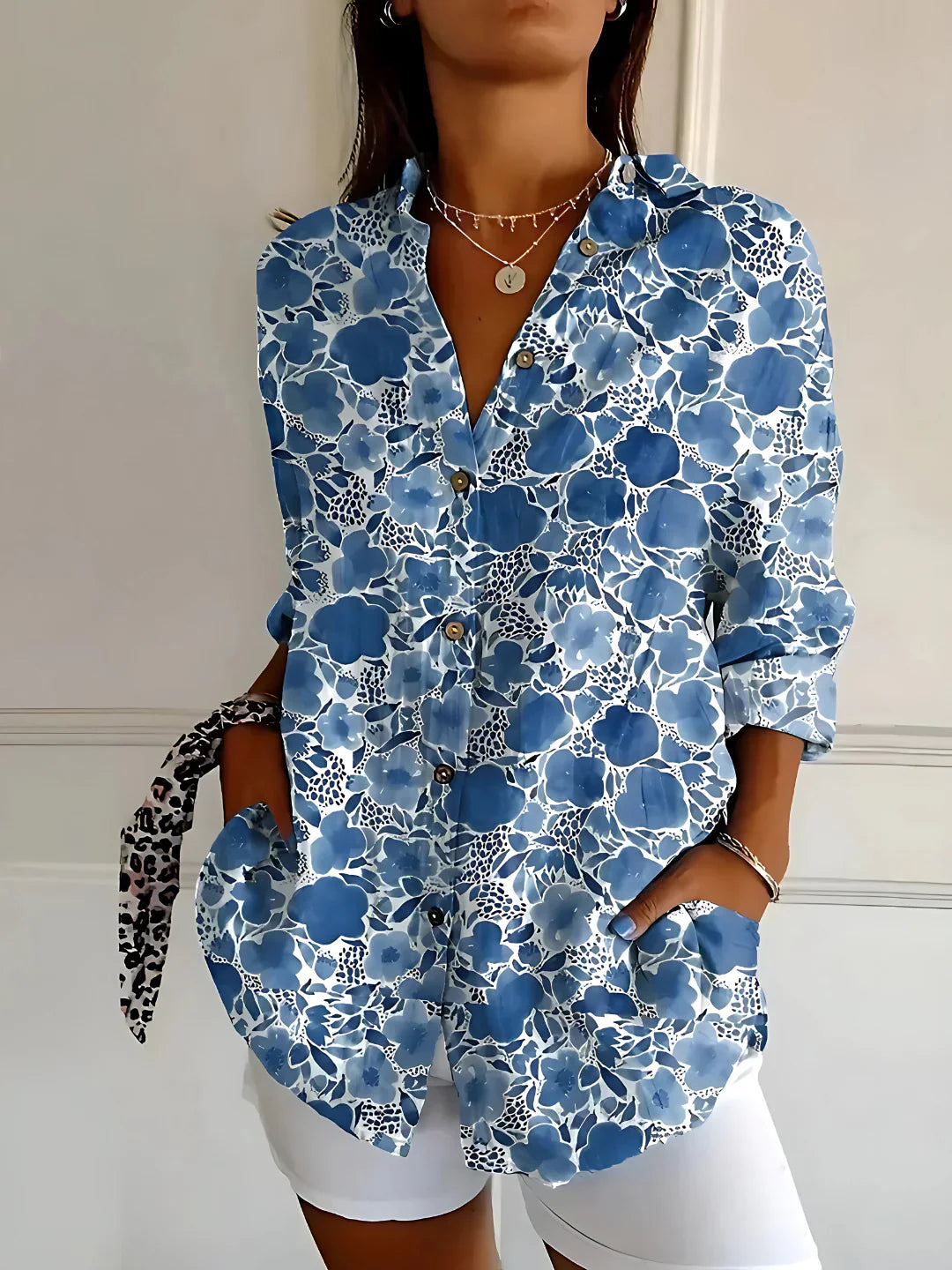 Luxe Regina™ – Blouse with Floral Wave Pattern