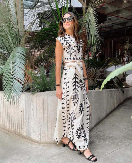 Top and skirt with an elegant print