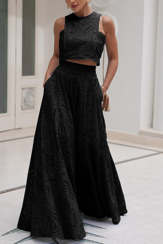 Boho set with broderie anglaise, cropped top, and pockets